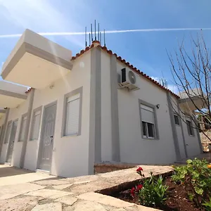 Apartment Sky, Sarande